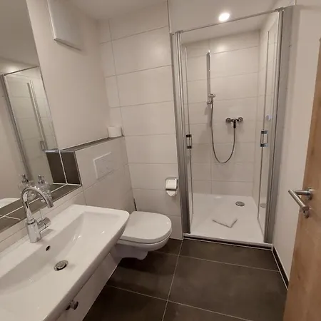 Konukevi Weingut Erich Serwazi Mesenich