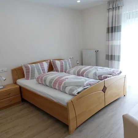 Weingut Erich Serwazi