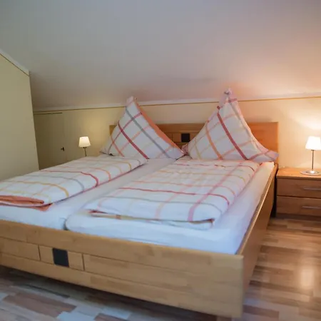 Konukevi Weingut Erich Serwazi Mesenich