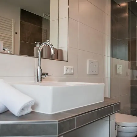 Weingut Erich Serwazi 3* Mesenich