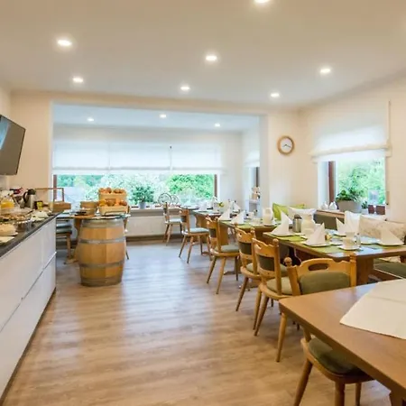 Weingut Erich Serwazi بيت ضيافة