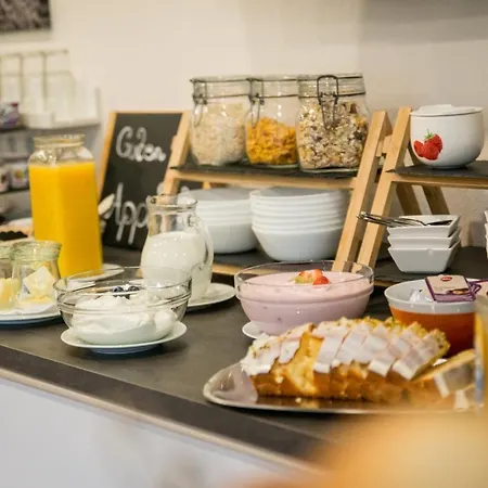 Weingut Erich Serwazi 3* מזניך