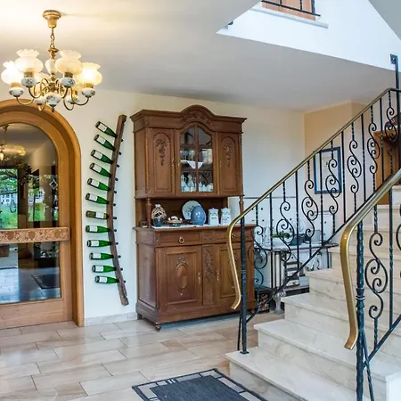 Pensionat Weingut Erich Serwazi 3*