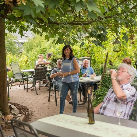 Weingut Erich Serwazi Gasthof Mesenich