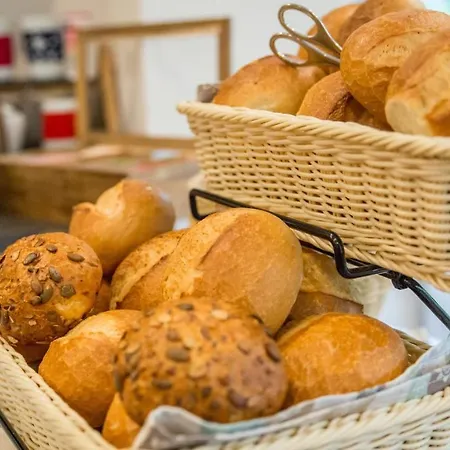 Konukevi Weingut Erich Serwazi Mesenich