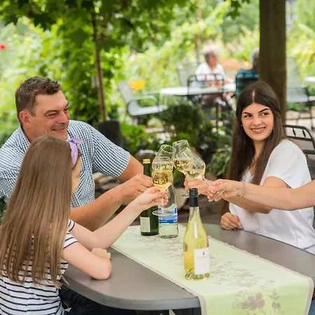 Weingut Erich Serwazi * Mesenich