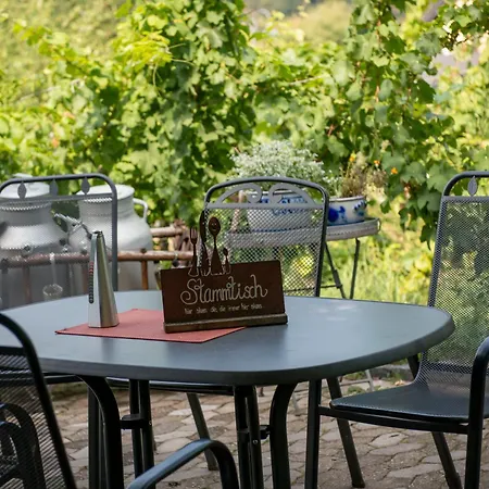 Weingut Erich Serwazi