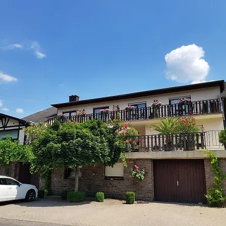 Konukevi Weingut Erich Serwazi Mesenich