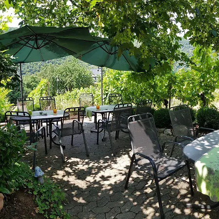 Weingut Erich Serwazi Konukevi 3*