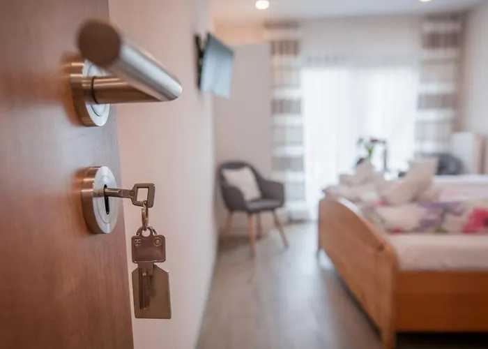 Weingut Erich Serwazi 3* Mesenich