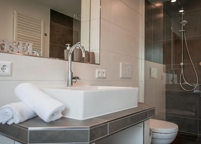 Weingut Erich Serwazi 3* Mesenich