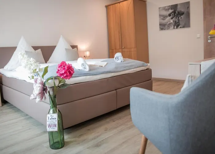 Weingut Erich Serwazi 3*