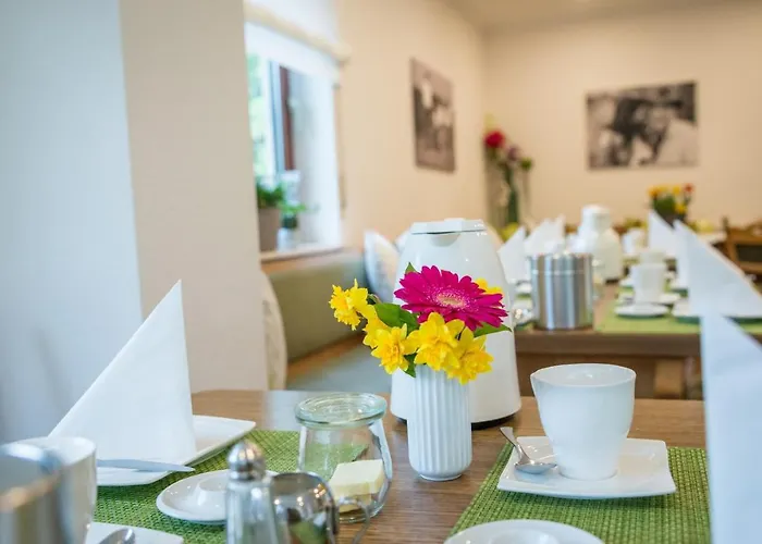 Weingut Erich Serwazi 3* Mesenich