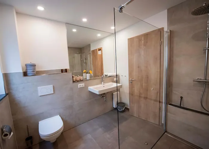 Weingut Erich Serwazi Casa de hóspedes 3*