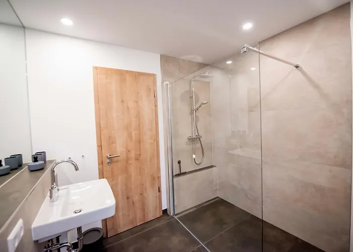 Weingut Erich Serwazi 3* Mesenich