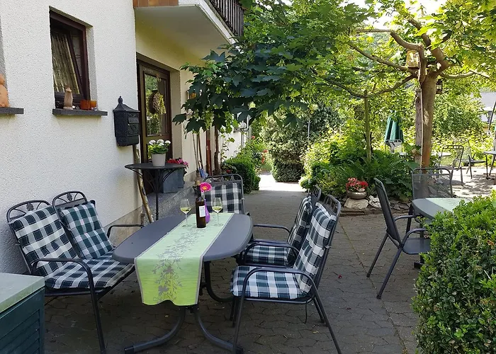 Weingut Erich Serwazi Gasthuis Mesenich