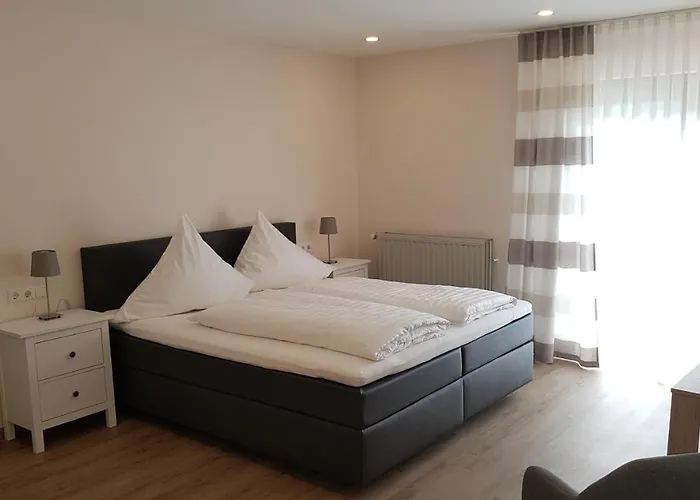 Weingut Erich Serwazi Gasthuis 3*